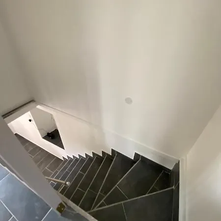 Appartement Au Bord D’une Rivière ! *